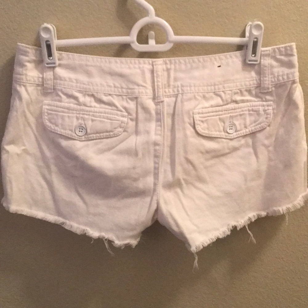 Shorts - Picture 3 of 4